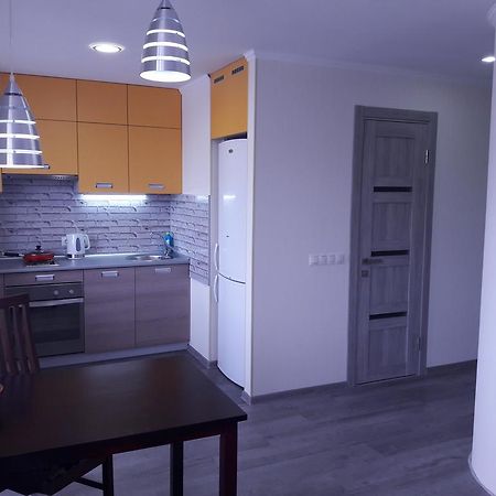 Apartmens Near Metalist Apartament Charków Zewnętrze zdjęcie
