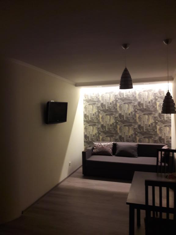 Apartmens Near Metalist Apartament Charków Zewnętrze zdjęcie