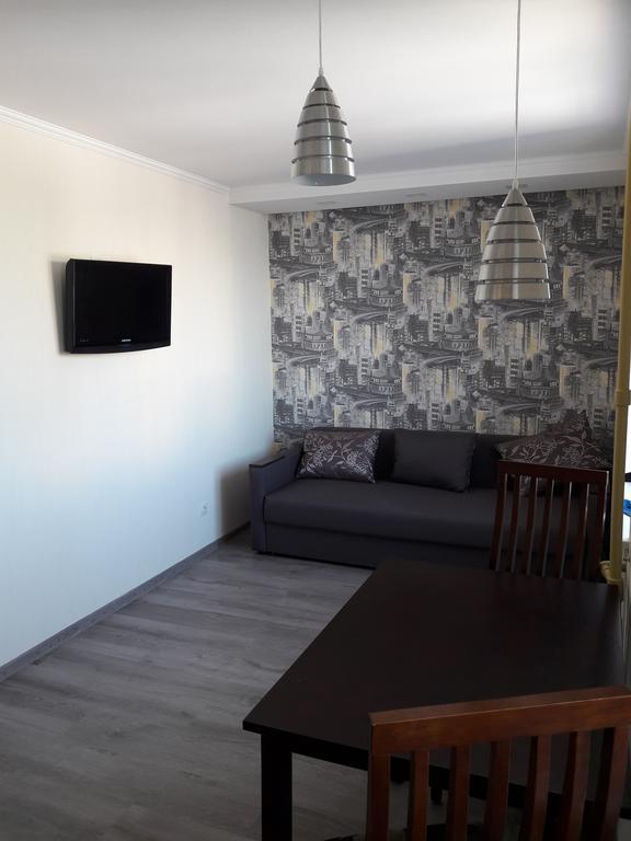 Apartmens Near Metalist Apartament Charków Zewnętrze zdjęcie